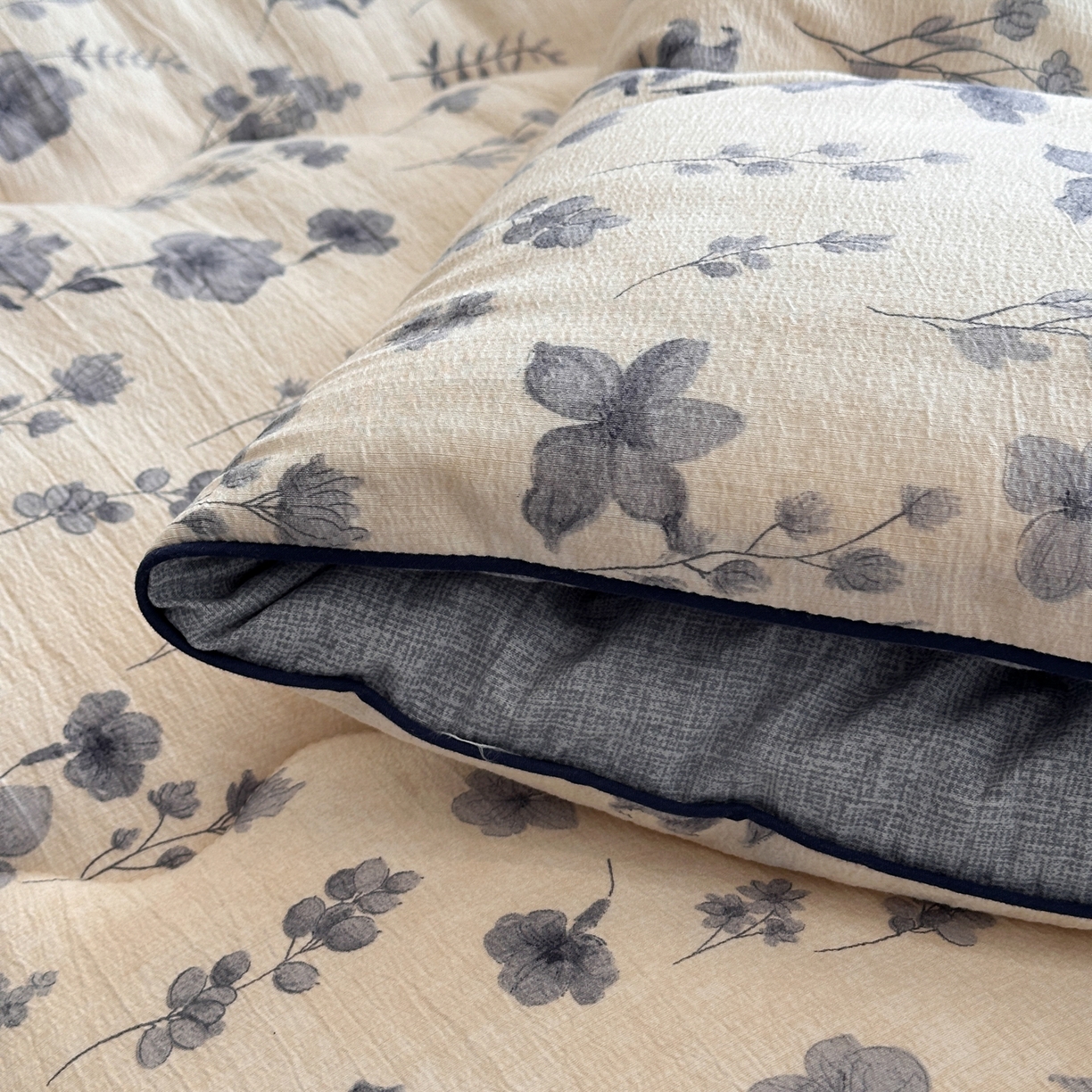 91家纺网 家纺一手货源 找家纺 （总）尊妙被业 2025新款复古双层纱大豆被冬被被子被芯