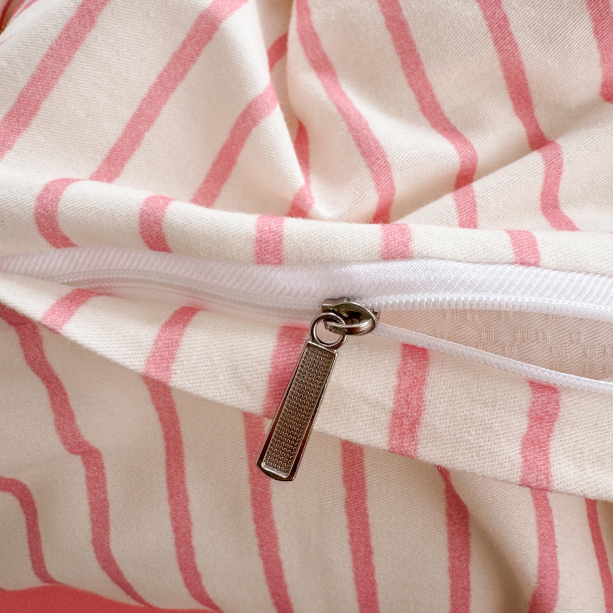 91家纺网 家纺一手货源 找家纺 小叮当家纺仓储工厂店 (买家秀 爆款花型 不断货)2025秋冬新款全棉纯棉加厚磨毛贝壳边工艺款四件套 星辰粉