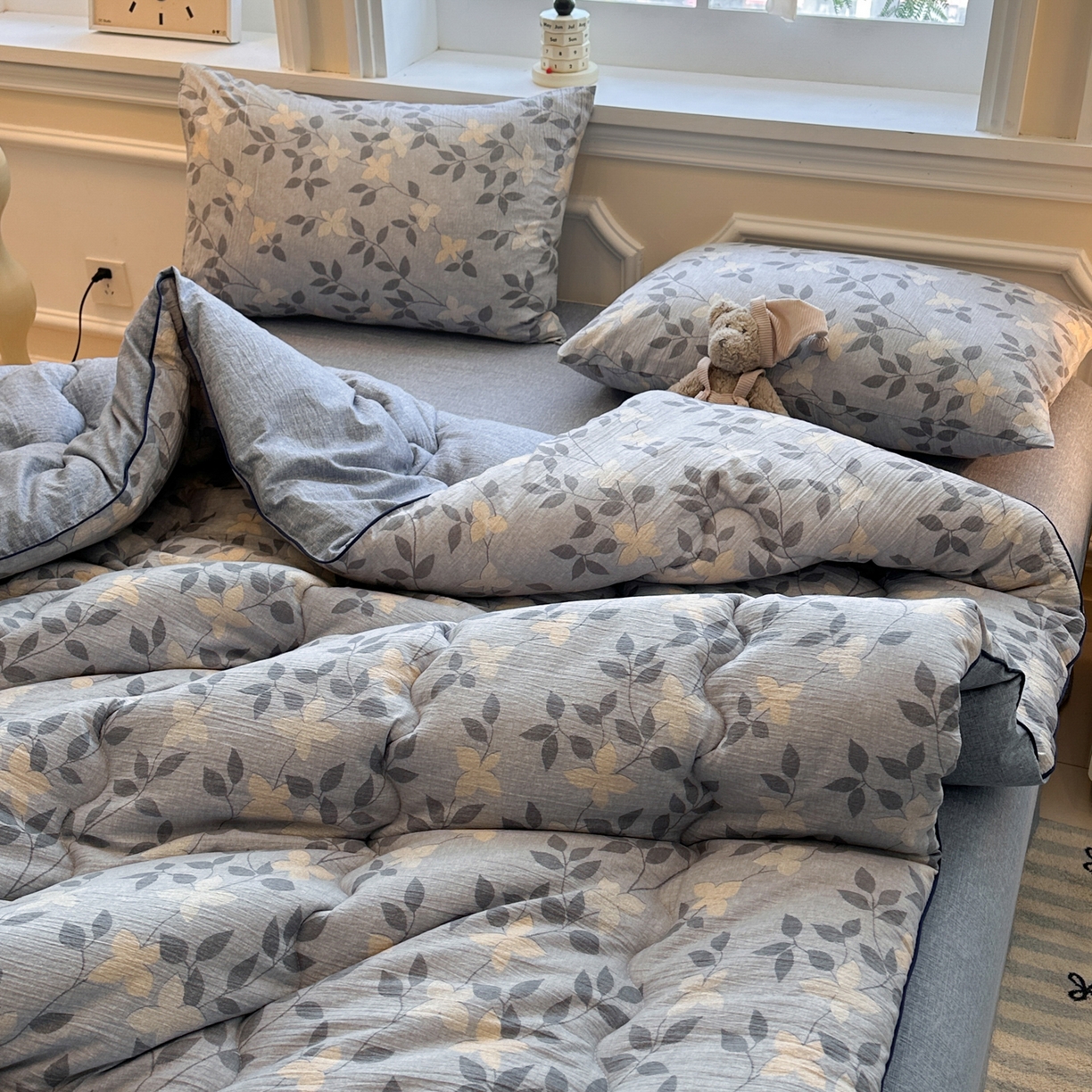 91家纺网 家纺一手货源 找家纺 尊妙被业 2025新款复古双层纱大豆被冬被被子被芯 秋叶