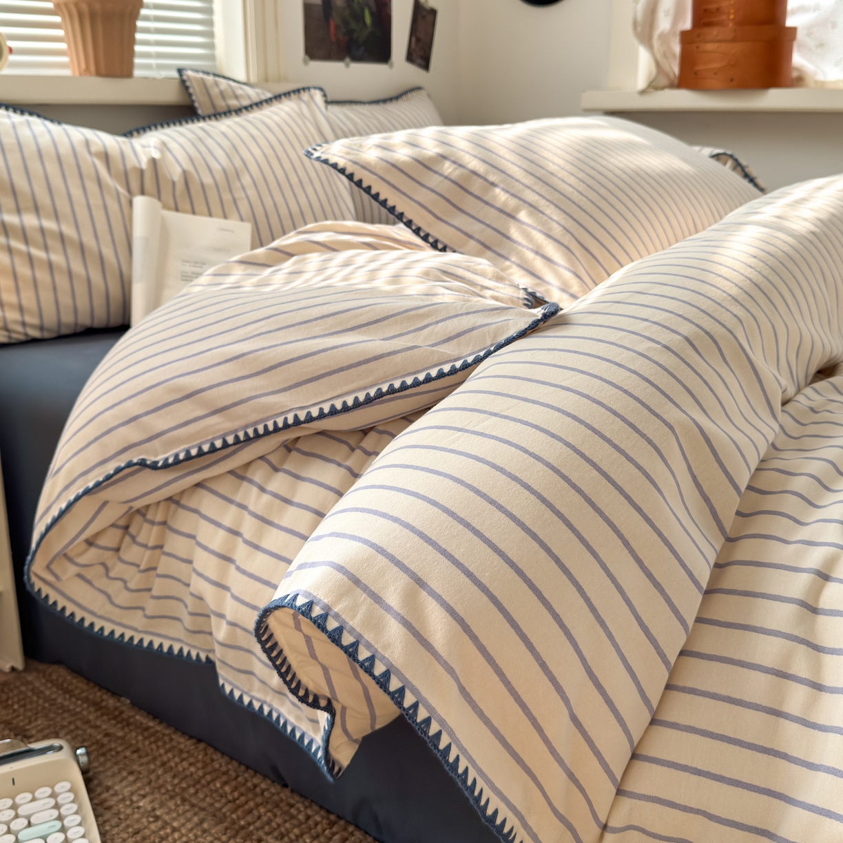 91家纺网 家纺一手货源 找家纺 小叮当家纺仓储工厂店 (买家秀 爆款花型 不断货)2025秋冬新款全棉纯棉加厚磨毛贝壳边工艺款四件套 星辰蓝