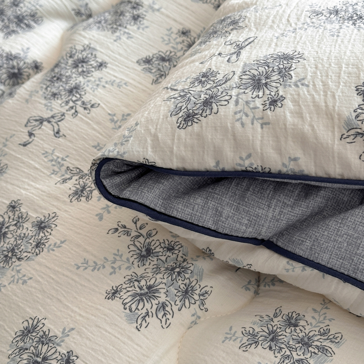 91家纺网 家纺一手货源 找家纺 尊妙被业 2025新款复古双层纱大豆被冬被被子被芯 云嫚