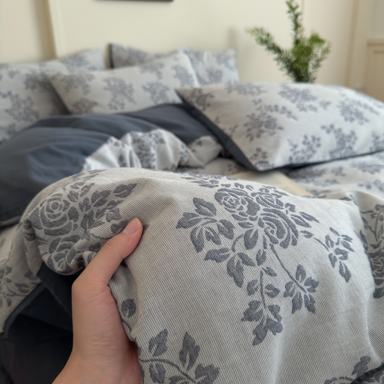 91家纺网 家纺一手货源 找家纺 （总）小叮当家纺仓储工厂店 (买家秀 爆款花型 不断货)2025新款A类全棉纯棉加厚磨毛双层纱色织提花四件套