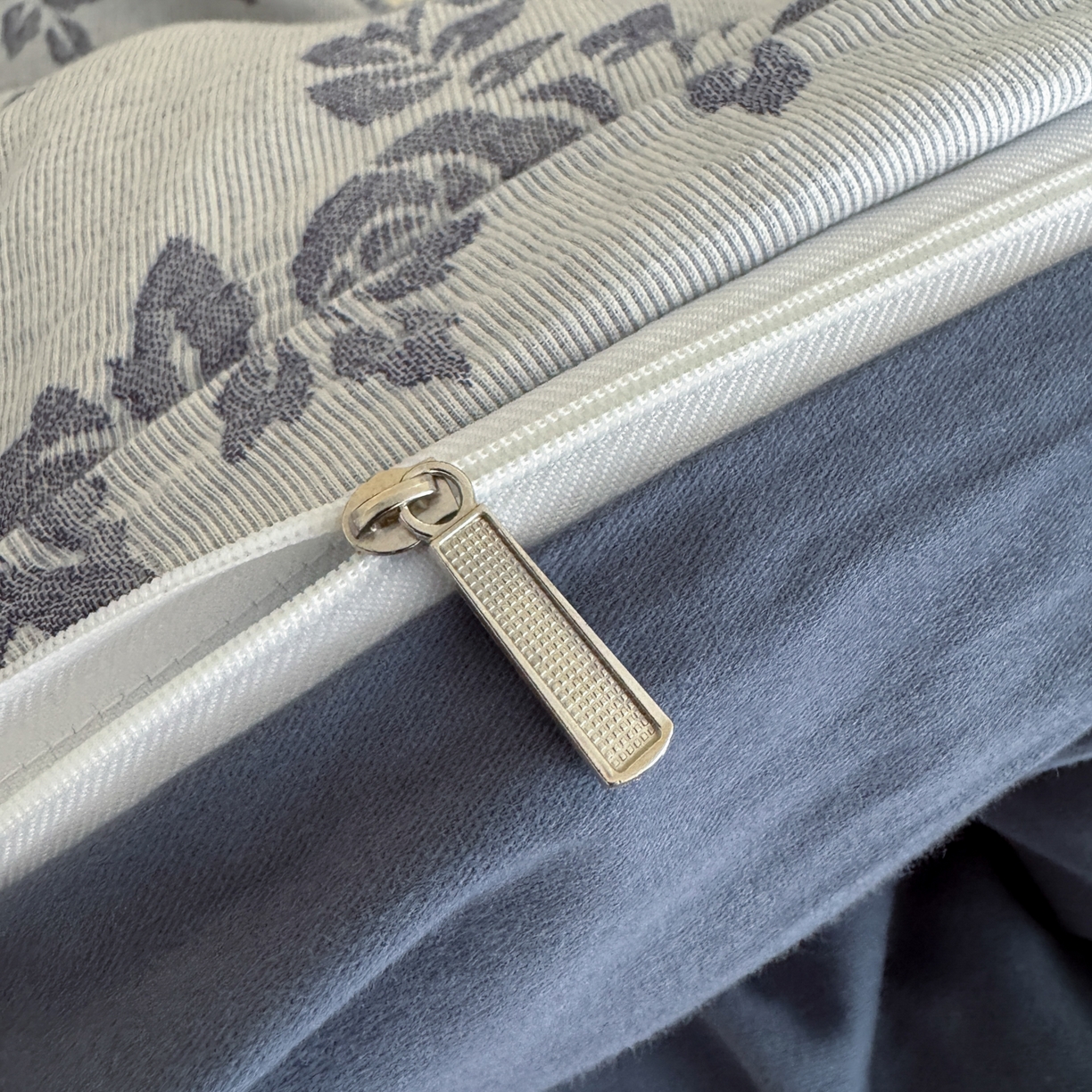 91家纺网 家纺一手货源 找家纺 （总）小叮当家纺仓储工厂店 (买家秀 爆款花型 不断货)2025新款A类全棉纯棉加厚磨毛双层纱色织提花四件套