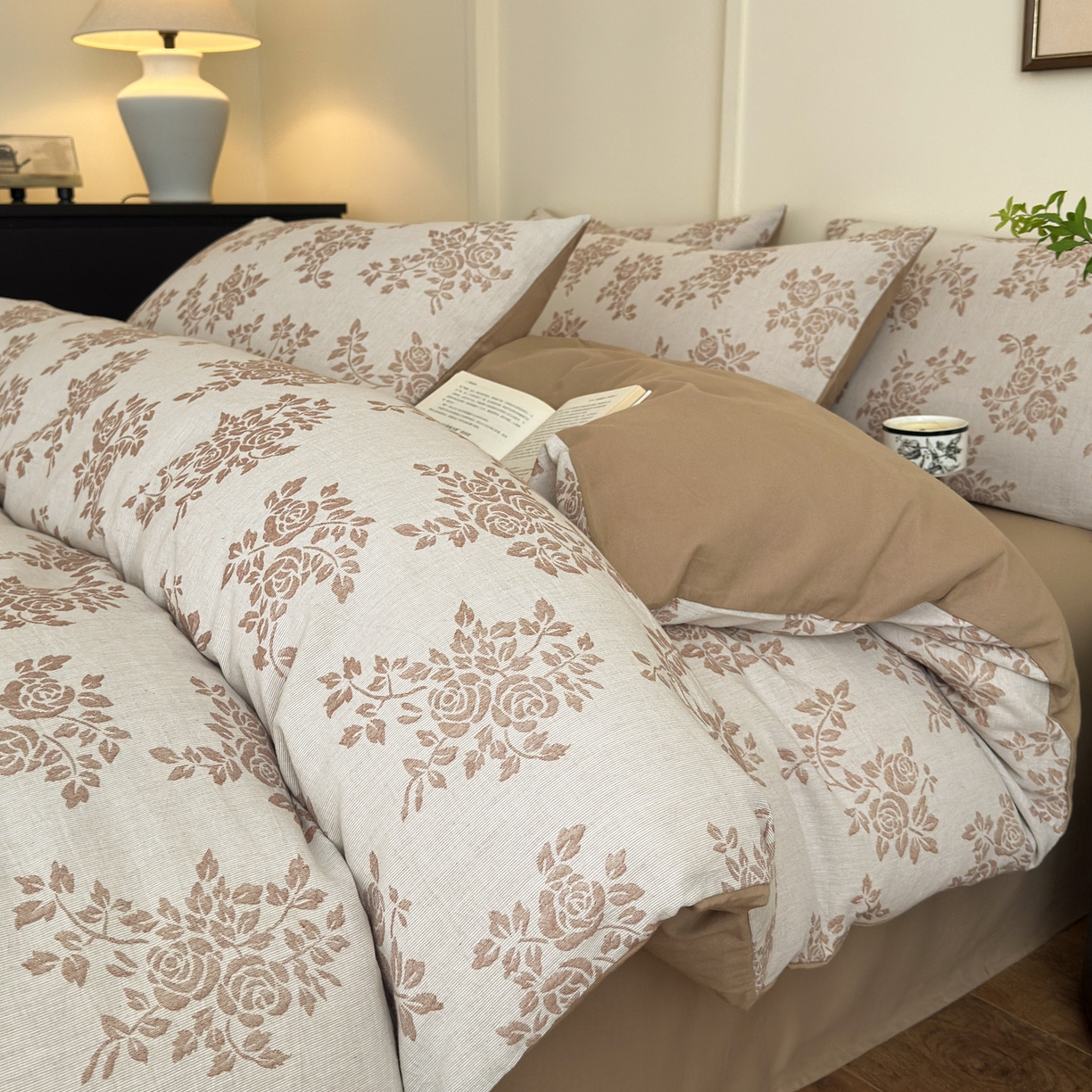 91家纺网 家纺一手货源 找家纺 小叮当家纺仓储工厂店 (买家秀 爆款花型 不断货)2025新款A类全棉纯棉加厚磨毛双层纱色织提花四件套 长夏驼