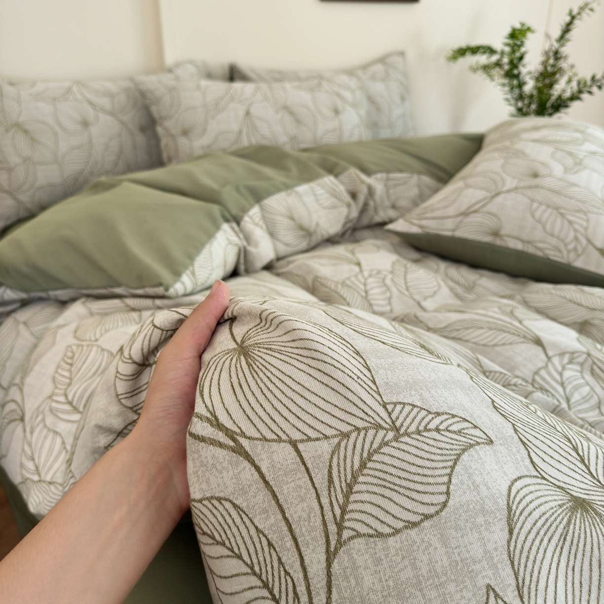 91家纺网 家纺一手货源 找家纺 小叮当家纺仓储工厂店 (买家秀 爆款花型 不断货)2025新款A类全棉纯棉加厚磨毛双层纱色织提花四件套 春亦果绿