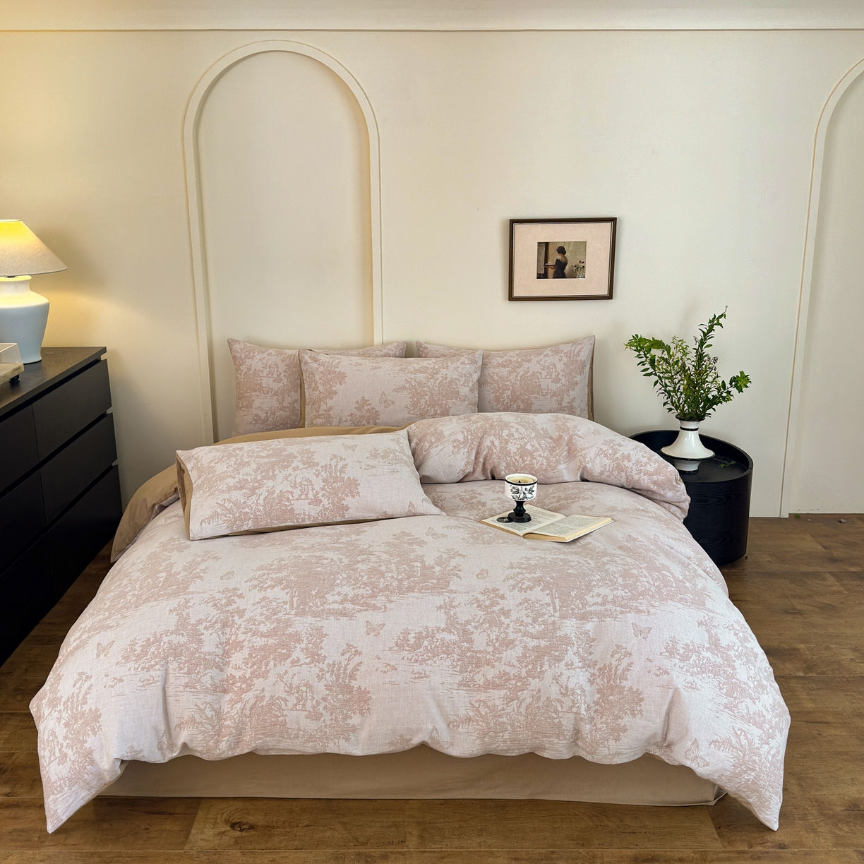 91家纺网 家纺一手货源 找家纺 小叮当家纺仓储工厂店 (买家秀 爆款花型 不断货)2025新款A类全棉纯棉加厚磨毛双层纱色织提花四件套 蝶舞驼