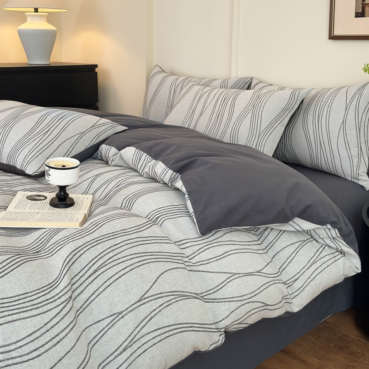 91家纺网 家纺一手货源 找家纺 小叮当家纺仓储工厂店 (买家秀 爆款花型 不断货)2025新款A类全棉纯棉加厚磨毛双层纱色织提花四件套 流年灰