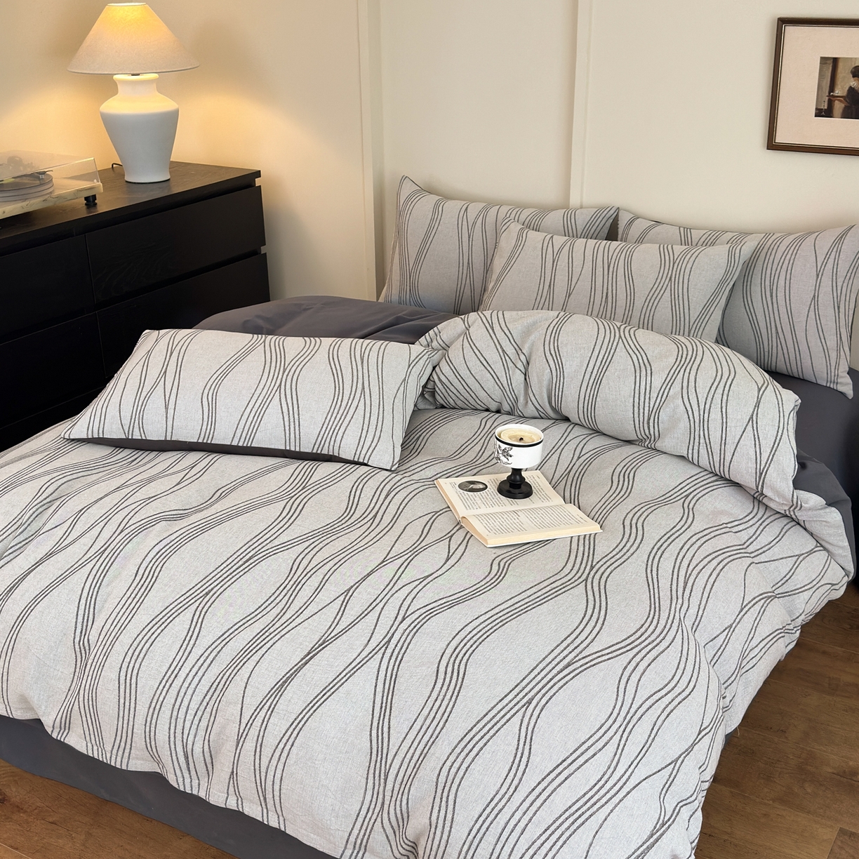 91家纺网 家纺一手货源 找家纺 小叮当家纺仓储工厂店 (买家秀 爆款花型 不断货)2025新款A类全棉纯棉加厚磨毛双层纱色织提花四件套 流年灰