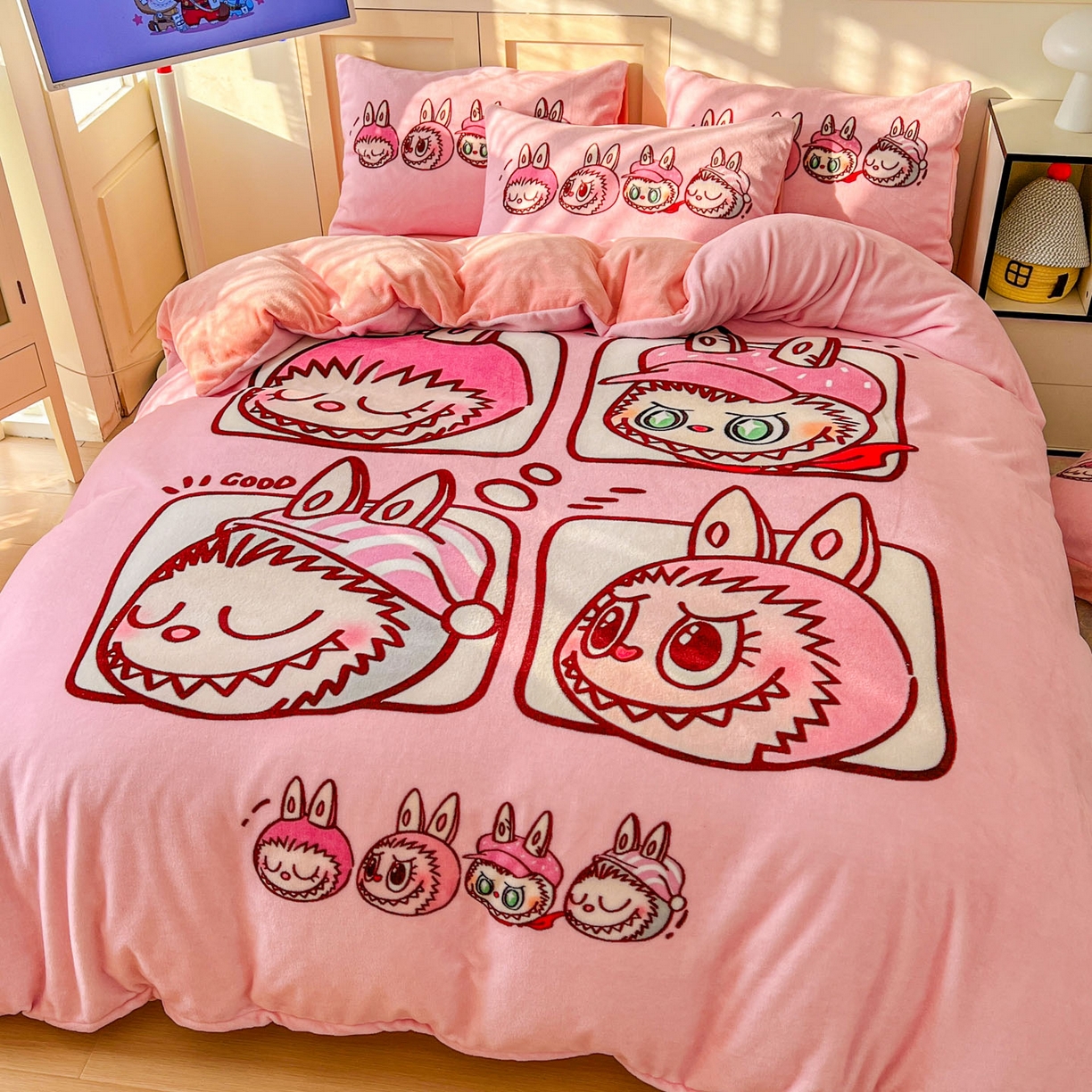 91家纺网 家纺一手货源 找家纺 浩诚 2025新款高克重牛奶绒大版卡通四件套系列 粉色布布