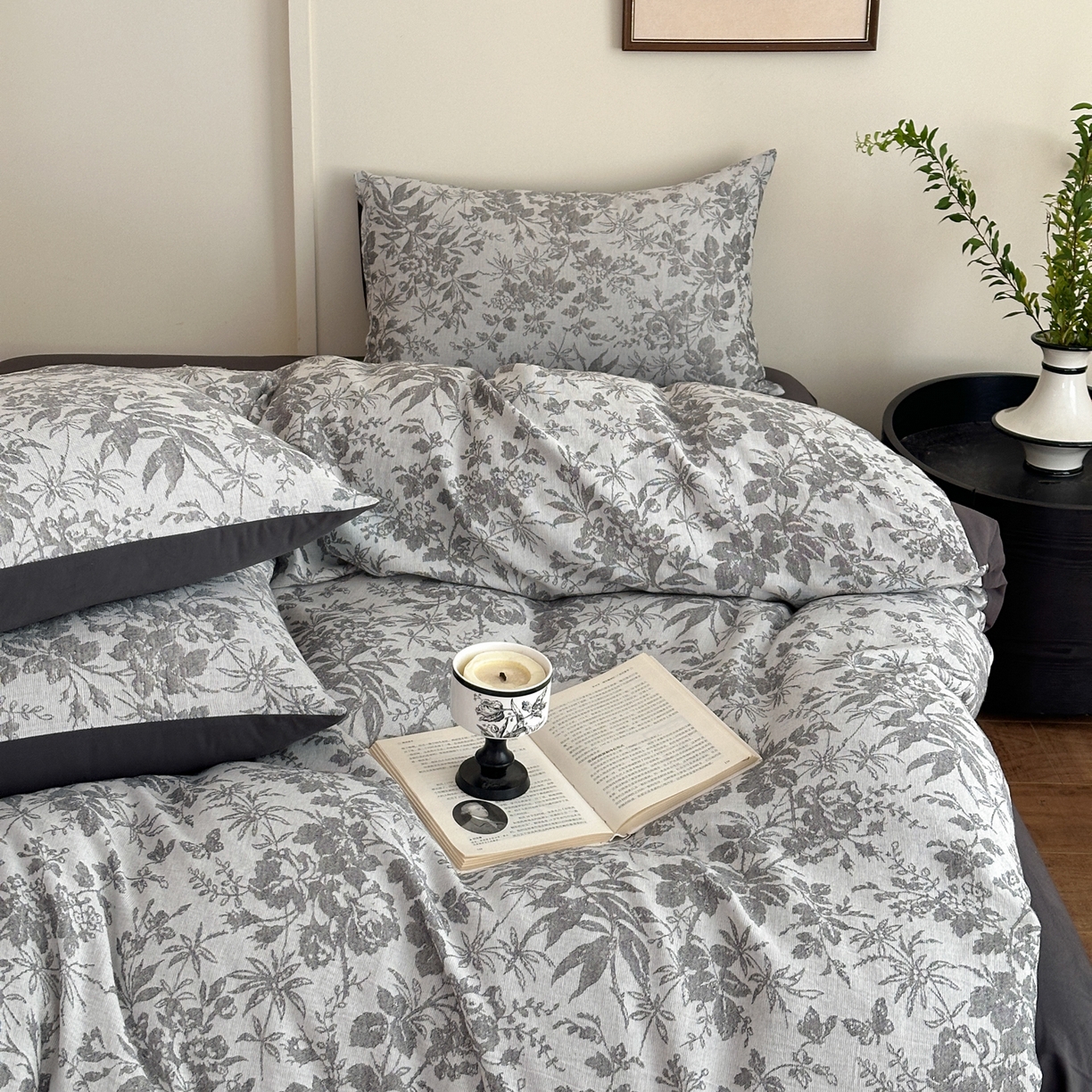 91家纺网 家纺一手货源 找家纺 小叮当家纺仓储工厂店 (买家秀 爆款花型 不断货)2025新款A类全棉纯棉加厚磨毛双层纱色织提花四件套 雪月灰