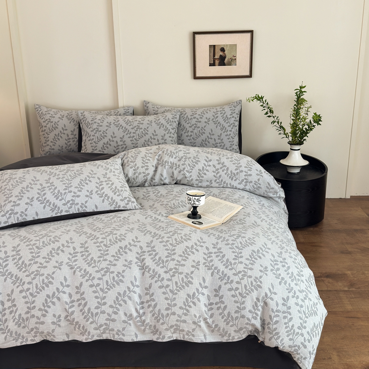 91家纺网 家纺一手货源 找家纺 小叮当家纺仓储工厂店 (买家秀 爆款花型 不断货)2025新款A类全棉纯棉加厚磨毛双层纱色织提花四件套 叶叶情深灰