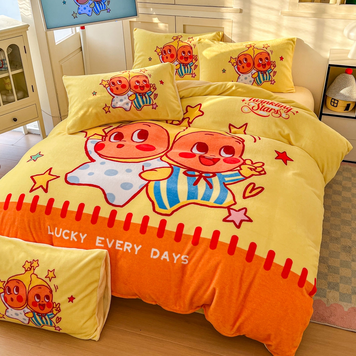 91家纺网 家纺一手货源 找家纺 浩诚 2025新款高克重牛奶绒大版卡通四件套系列 小星仔