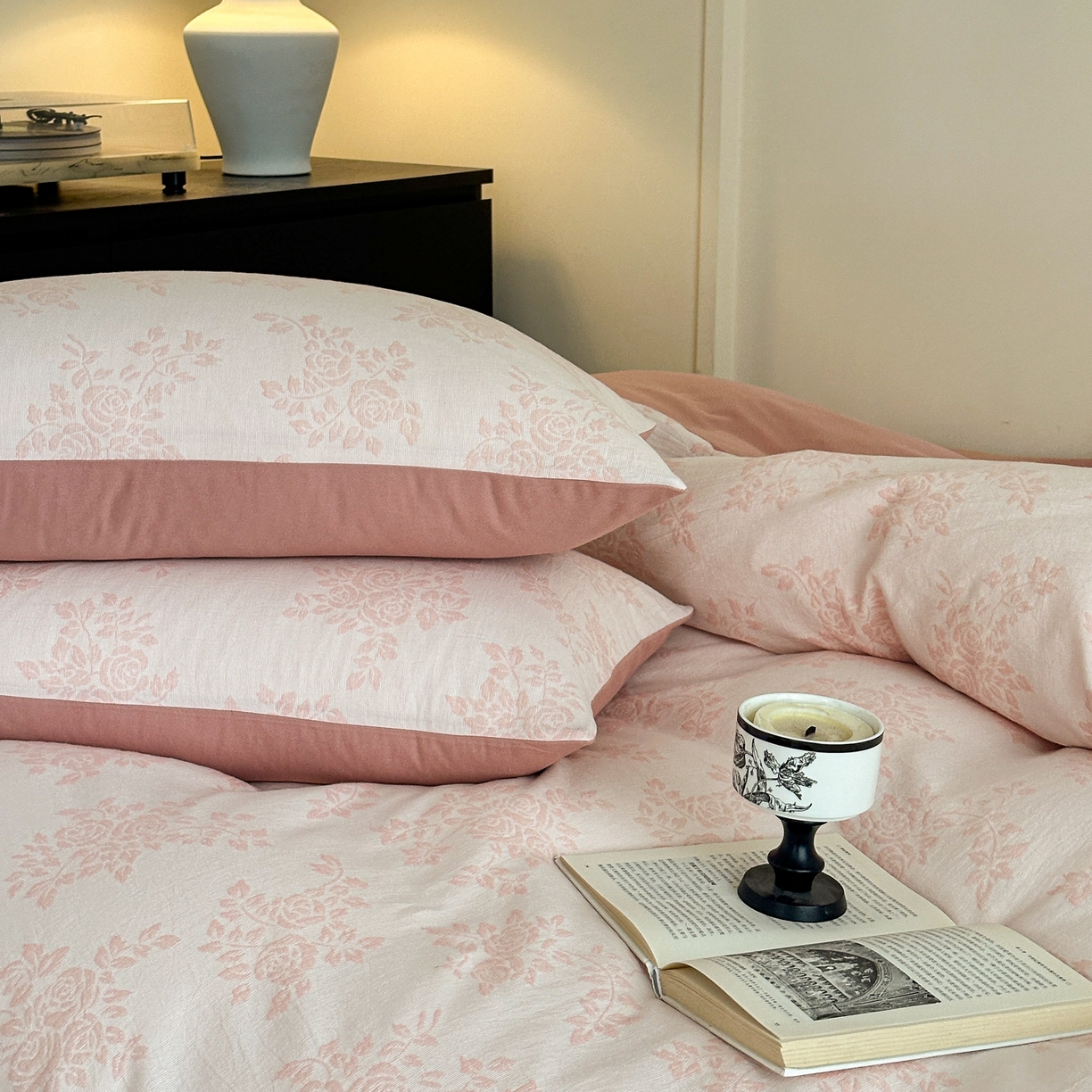 91家纺网 家纺一手货源 找家纺 小叮当家纺仓储工厂店 (买家秀 爆款花型 不断货)2025新款A类全棉纯棉加厚磨毛双层纱色织提花四件套 长夏粉