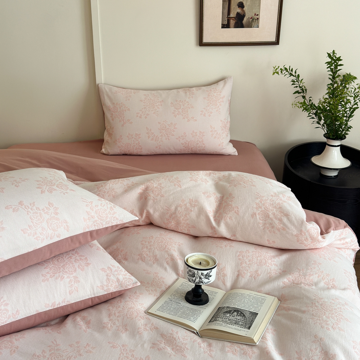 91家纺网 家纺一手货源 找家纺 小叮当家纺仓储工厂店 (买家秀 爆款花型 不断货)2025新款A类全棉纯棉加厚磨毛双层纱色织提花四件套 长夏粉