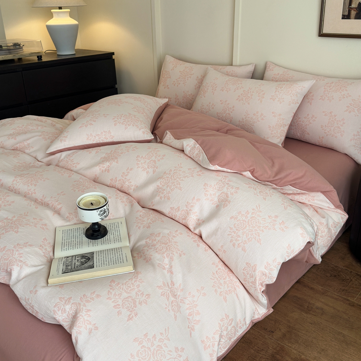 91家纺网 家纺一手货源 找家纺 小叮当家纺仓储工厂店 (买家秀 爆款花型 不断货)2025新款A类全棉纯棉加厚磨毛双层纱色织提花四件套 长夏粉