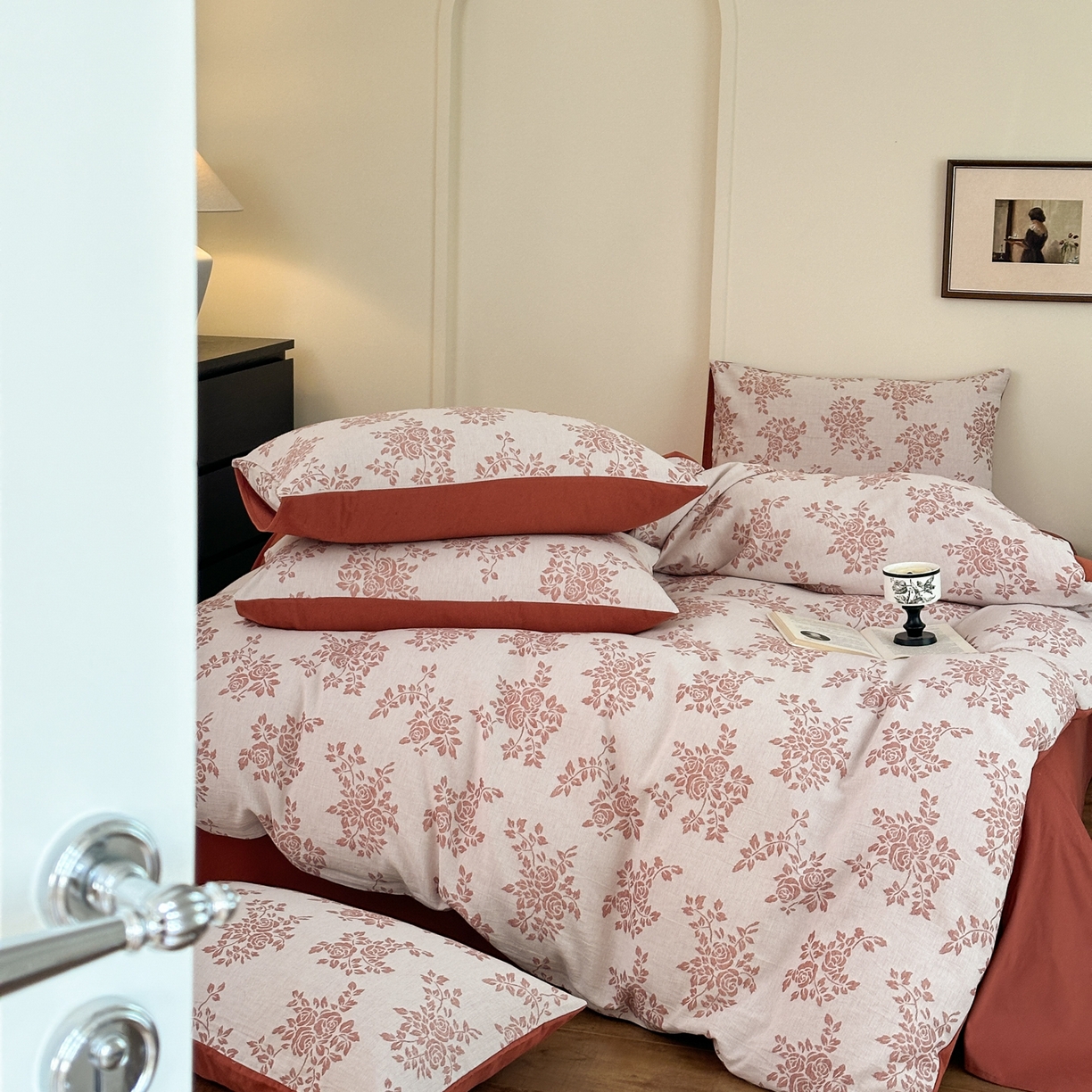 91家纺网 家纺一手货源 找家纺 小叮当家纺仓储工厂店 (买家秀 爆款花型 不断货)2025新款A类全棉纯棉加厚磨毛双层纱色织提花四件套 长夏桔咖