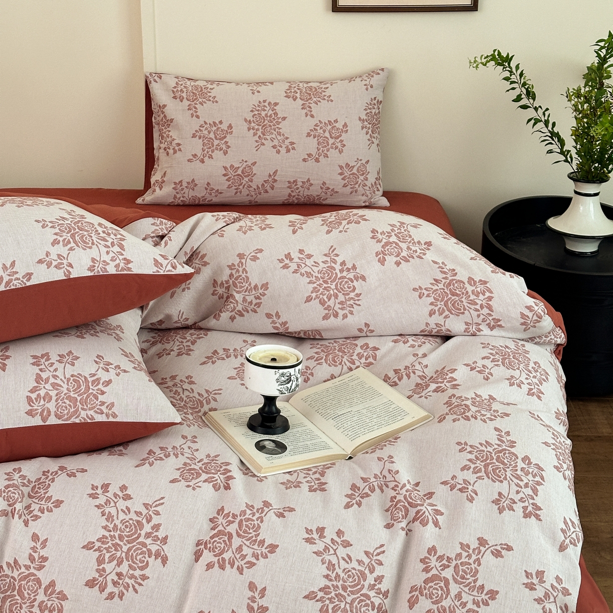 91家纺网 家纺一手货源 找家纺 小叮当家纺仓储工厂店 (买家秀 爆款花型 不断货)2025新款A类全棉纯棉加厚磨毛双层纱色织提花四件套 长夏桔咖