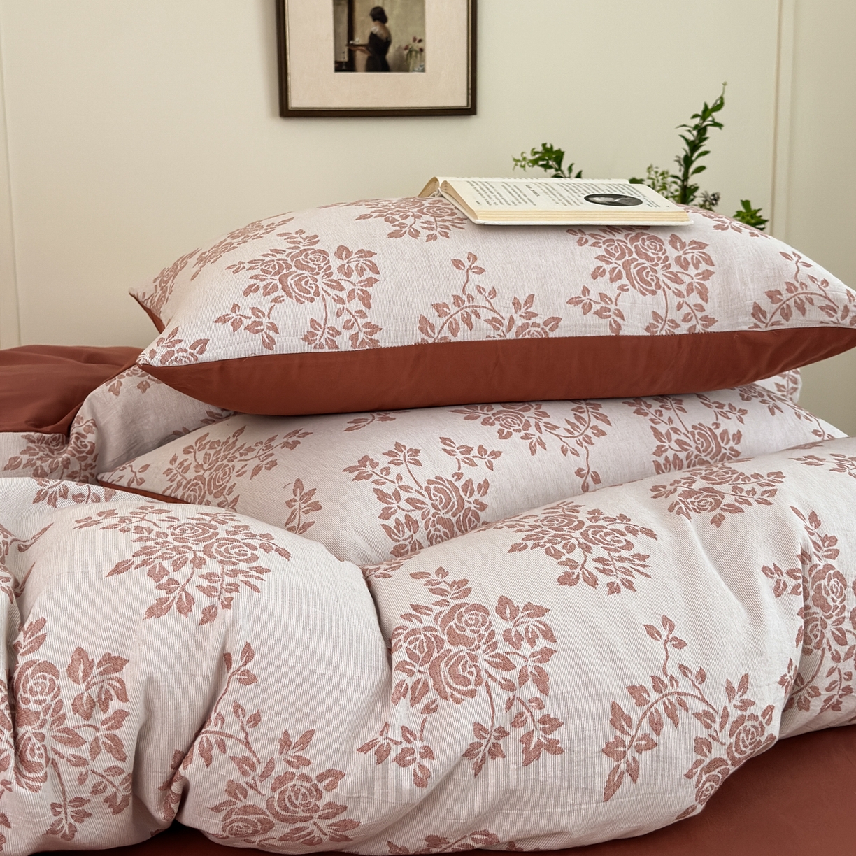 91家纺网 家纺一手货源 找家纺 小叮当家纺仓储工厂店 (买家秀 爆款花型 不断货)2025新款A类全棉纯棉加厚磨毛双层纱色织提花四件套 长夏桔咖