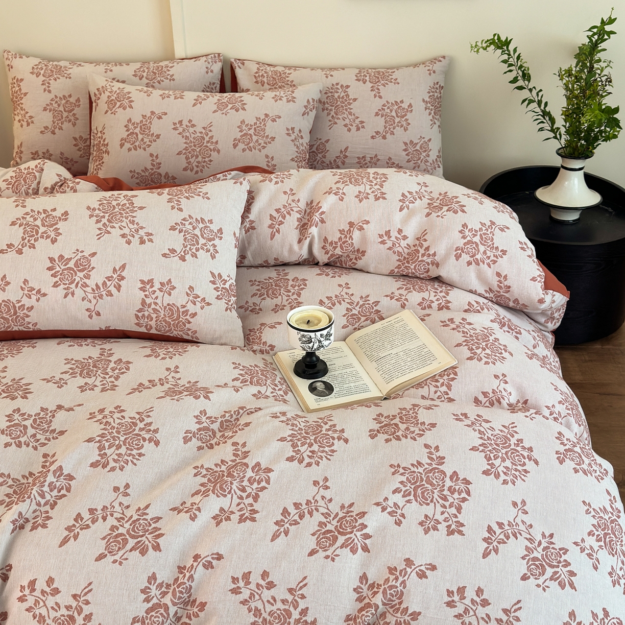 91家纺网 家纺一手货源 找家纺 小叮当家纺仓储工厂店 (买家秀 爆款花型 不断货)2025新款A类全棉纯棉加厚磨毛双层纱色织提花四件套 长夏桔咖