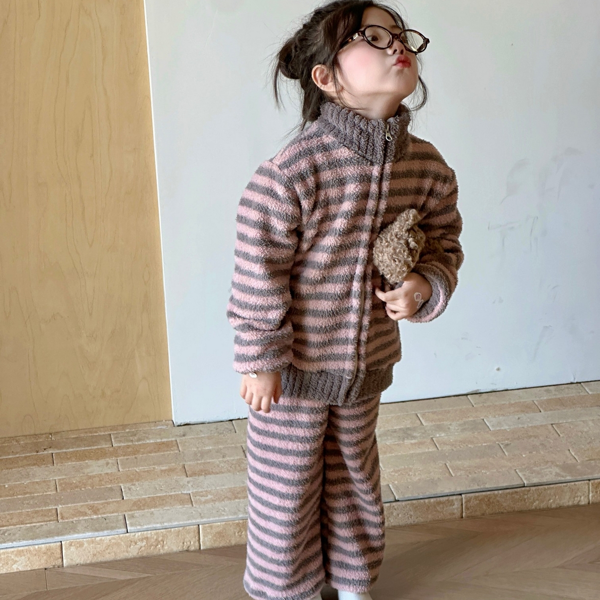 91家纺网 家纺一手货源 找家纺 （总）妍景家居生活馆 2025新款儿童半边绒拉链款套装