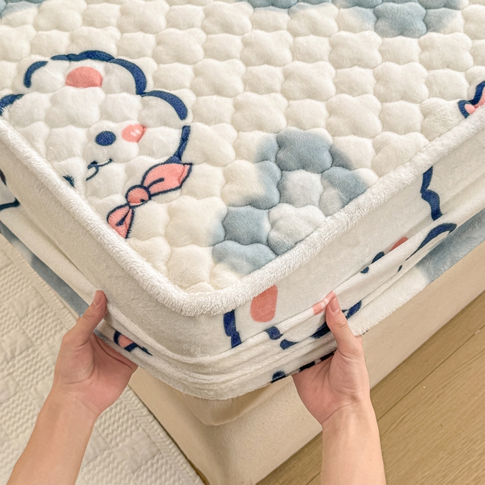 91家纺网 家纺一手货源 找家纺 小叮当家纺仓储工厂店 2025新款A类200g高克重牛奶绒印花夹棉床笠单品床笠床笠单件（提供买家秀） 爱心小熊