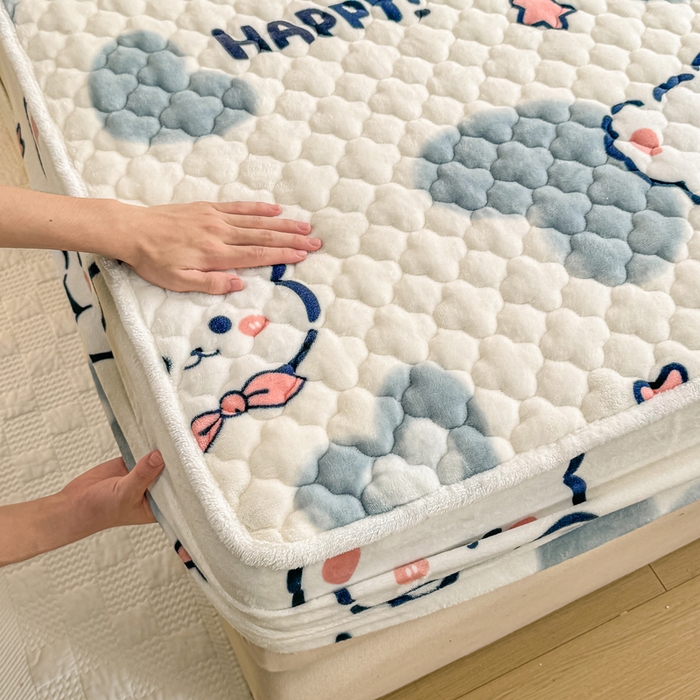 91家纺网 家纺一手货源 找家纺 小叮当家纺仓储工厂店 2025新款A类200g高克重牛奶绒印花夹棉床笠单品床笠床笠单件（提供买家秀） 爱心小熊