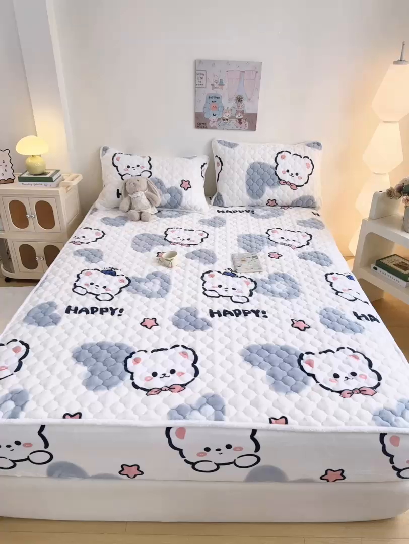 91家纺网 家纺一手货源 找家纺 小叮当家纺仓储工厂店 2025新款A类200g高克重牛奶绒印花夹棉床笠单品床笠床笠单件（提供买家秀） 爱心小熊