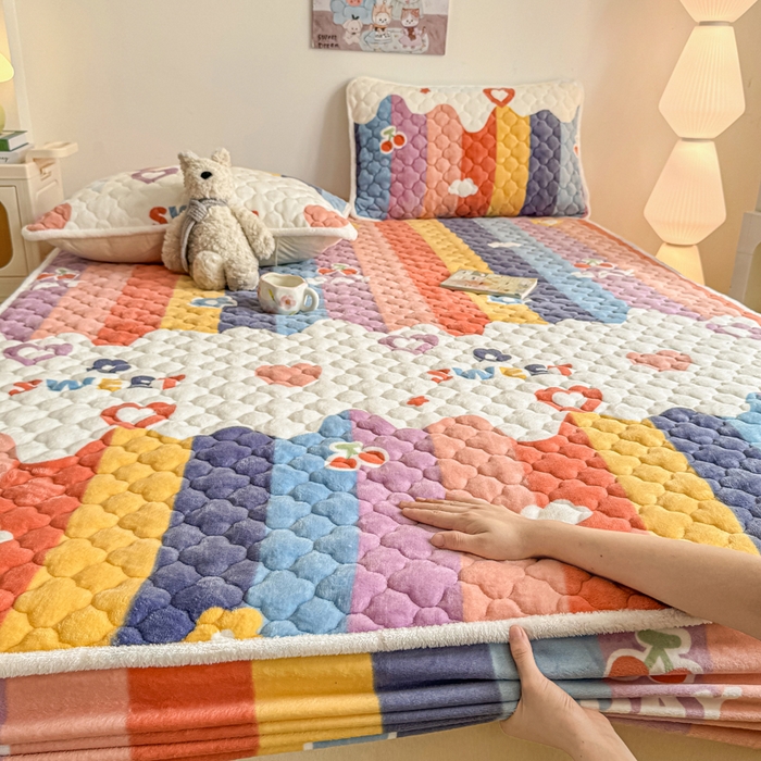 91家纺网 家纺一手货源 找家纺 小叮当家纺仓储工厂店 2025新款A类200g高克重牛奶绒印花夹棉床笠单品床笠床笠单件（提供买家秀） 彩虹缤纷