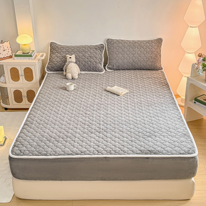 91家纺网 家纺一手货源 找家纺 小叮当家纺仓储工厂店 2025新款A类200g高克重牛奶绒印花夹棉床笠单品床笠床笠单件（提供买家秀） 高级灰