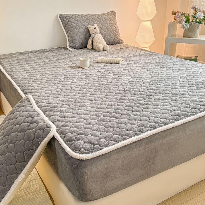 91家纺网 家纺一手货源 找家纺 小叮当家纺仓储工厂店 2025新款A类200g高克重牛奶绒印花夹棉床笠单品床笠床笠单件（提供买家秀） 高级灰