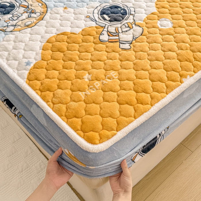 91家纺网 家纺一手货源 找家纺 小叮当家纺仓储工厂店 2025新款A类200g高克重牛奶绒印花夹棉床笠单品床笠床笠单件（提供买家秀） 太空探索