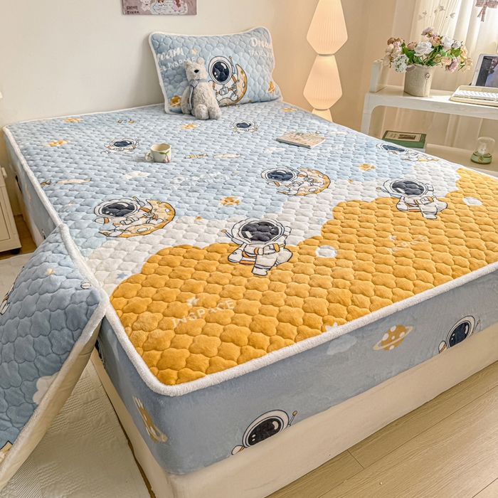 91家纺网 家纺一手货源 找家纺 小叮当家纺仓储工厂店 2025新款A类200g高克重牛奶绒印花夹棉床笠单品床笠床笠单件（提供买家秀） 太空探索