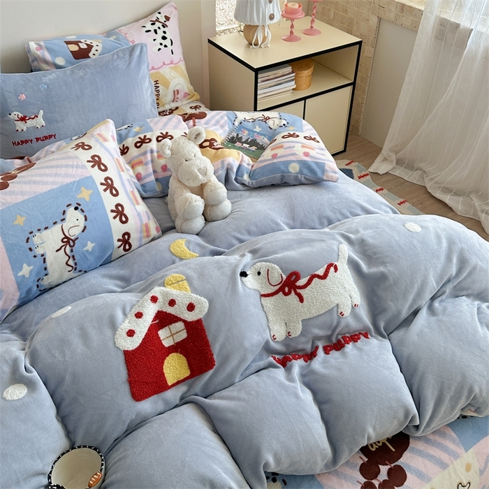 91家纺网 家纺一手货源 找家纺 （总）暖生活 2025新款230克加厚牛奶绒印加绣四件套