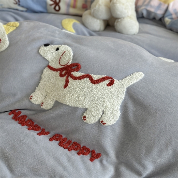 91家纺网 家纺一手货源 找家纺 （总）暖生活 2025新款230克加厚牛奶绒印加绣四件套