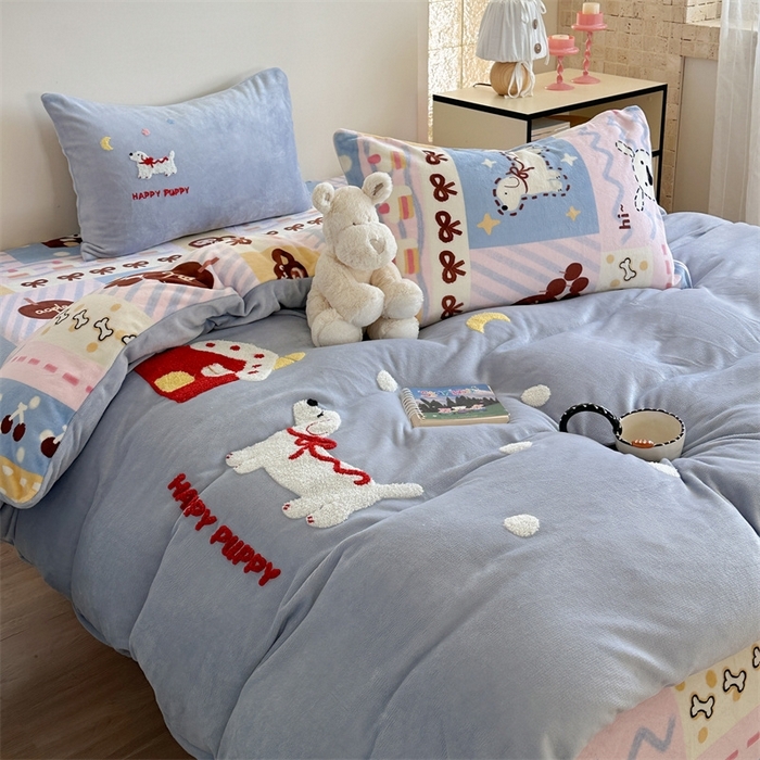 91家纺网 家纺一手货源 找家纺 （总）暖生活 2025新款230克加厚牛奶绒印加绣四件套