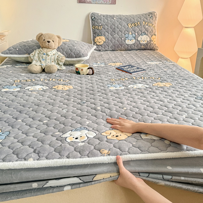 91家纺网 家纺一手货源 找家纺 小叮当家纺仓储工厂店 2025新款A类200g高克重牛奶绒印花夹棉床笠单品床笠床笠单件（提供买家秀） 淘气狗狗