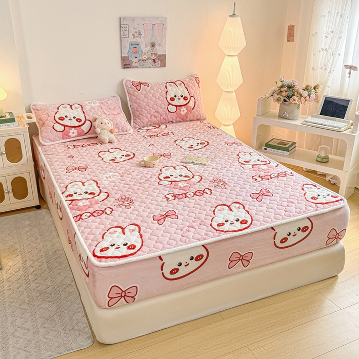 91家纺网 家纺一手货源 找家纺 小叮当家纺仓储工厂店 2025新款A类200g高克重牛奶绒印花夹棉床笠单品床笠床笠单件（提供买家秀） 甜粉兔兔