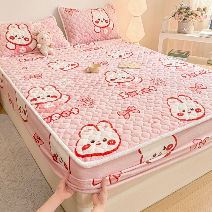 91家纺网 家纺一手货源 找家纺 小叮当家纺仓储工厂店 2025新款A类200g高克重牛奶绒印花夹棉床笠单品床笠床笠单件（提供买家秀） 甜粉兔兔