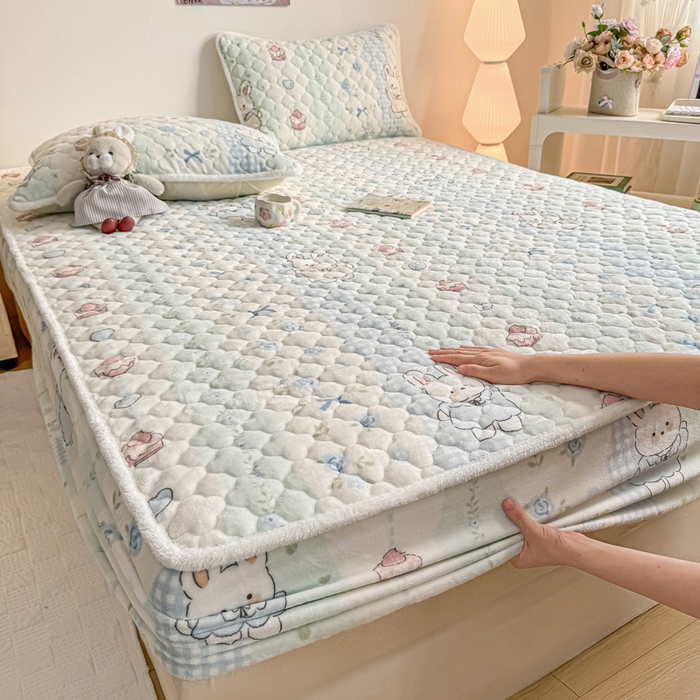 91家纺网 家纺一手货源 找家纺 小叮当家纺仓储工厂店 2025新款A类200g高克重牛奶绒印花夹棉床笠单品床笠床笠单件（提供买家秀） 兔兔花园