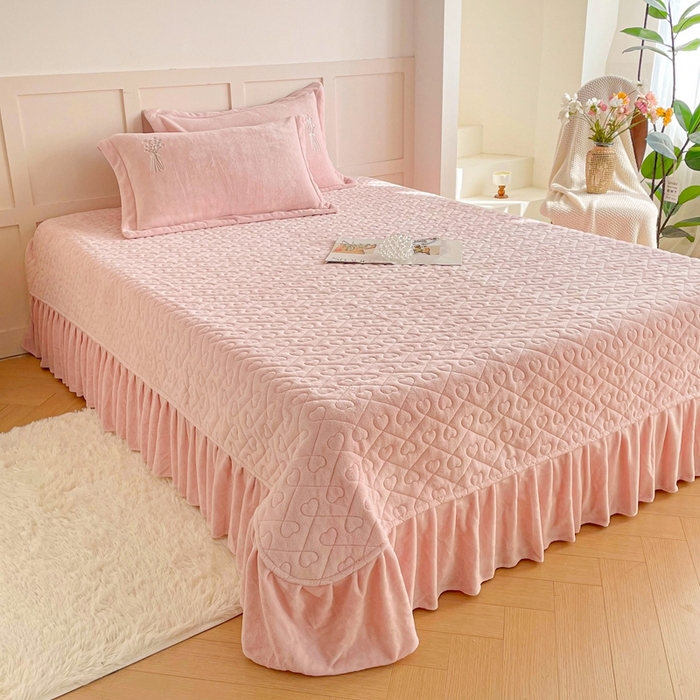 91家纺网 家纺一手货源 找家纺 （总）金绣美居 2025新款加厚牛奶绒韩版床盖款绣花手工花保暖四件套-白茶