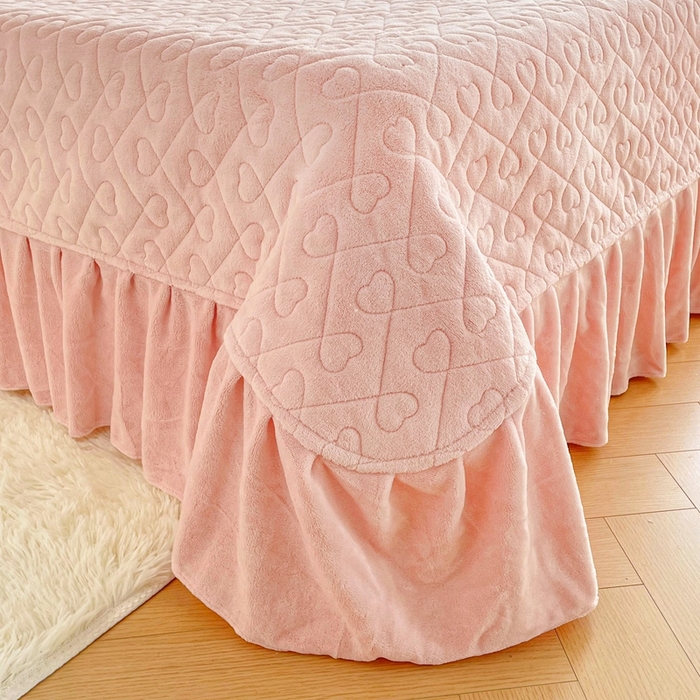 91家纺网 家纺一手货源 找家纺 （总）金绣美居 2025新款加厚牛奶绒韩版床盖款绣花手工花保暖四件套-白茶