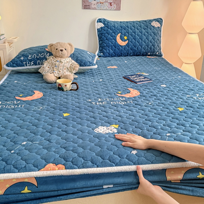 91家纺网 家纺一手货源 找家纺 小叮当家纺仓储工厂店 2025新款A类200g高克重牛奶绒印花夹棉床笠单品床笠床笠单件（提供买家秀） 星空月亮