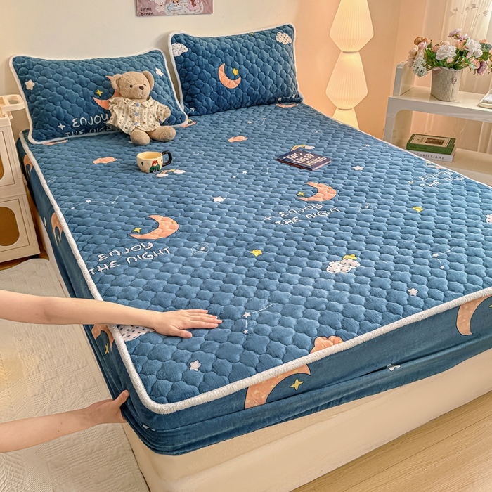 91家纺网 家纺一手货源 找家纺 小叮当家纺仓储工厂店 2025新款A类200g高克重牛奶绒印花夹棉床笠单品床笠床笠单件（提供买家秀） 星空月亮