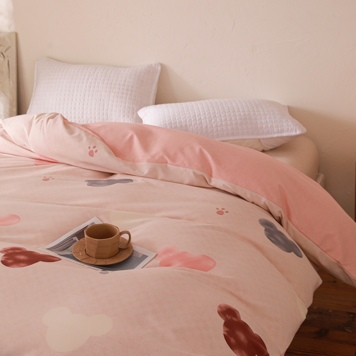 91家纺网 家纺一手货源 找家纺 小叮当家纺仓储工厂店 (买家秀 爆款花型 不断货)2025新款良品磨毛单被套被套单件 粉熊宝贝