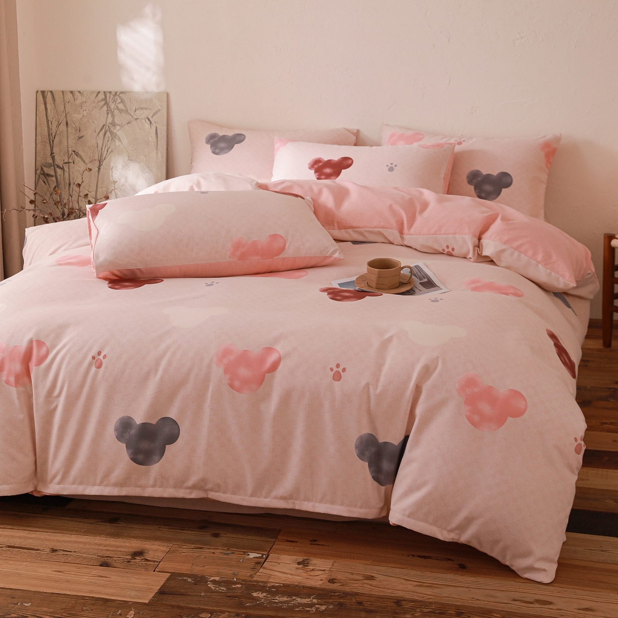 91家纺网 家纺一手货源 找家纺 小叮当家纺仓储工厂店 (买家秀 爆款花型 不断货)2025秋冬新款亲肤舒适良品磨毛四件套 粉熊宝贝