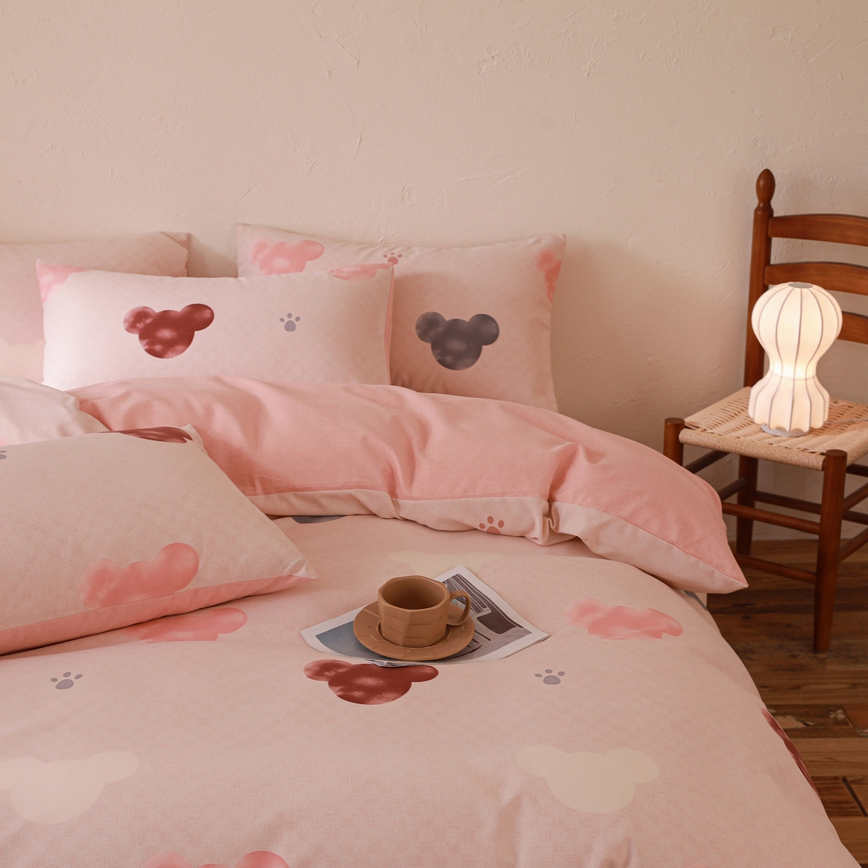 91家纺网 家纺一手货源 找家纺 小叮当家纺仓储工厂店 (买家秀 爆款花型 不断货)2025秋冬新款亲肤舒适良品磨毛四件套 粉熊宝贝