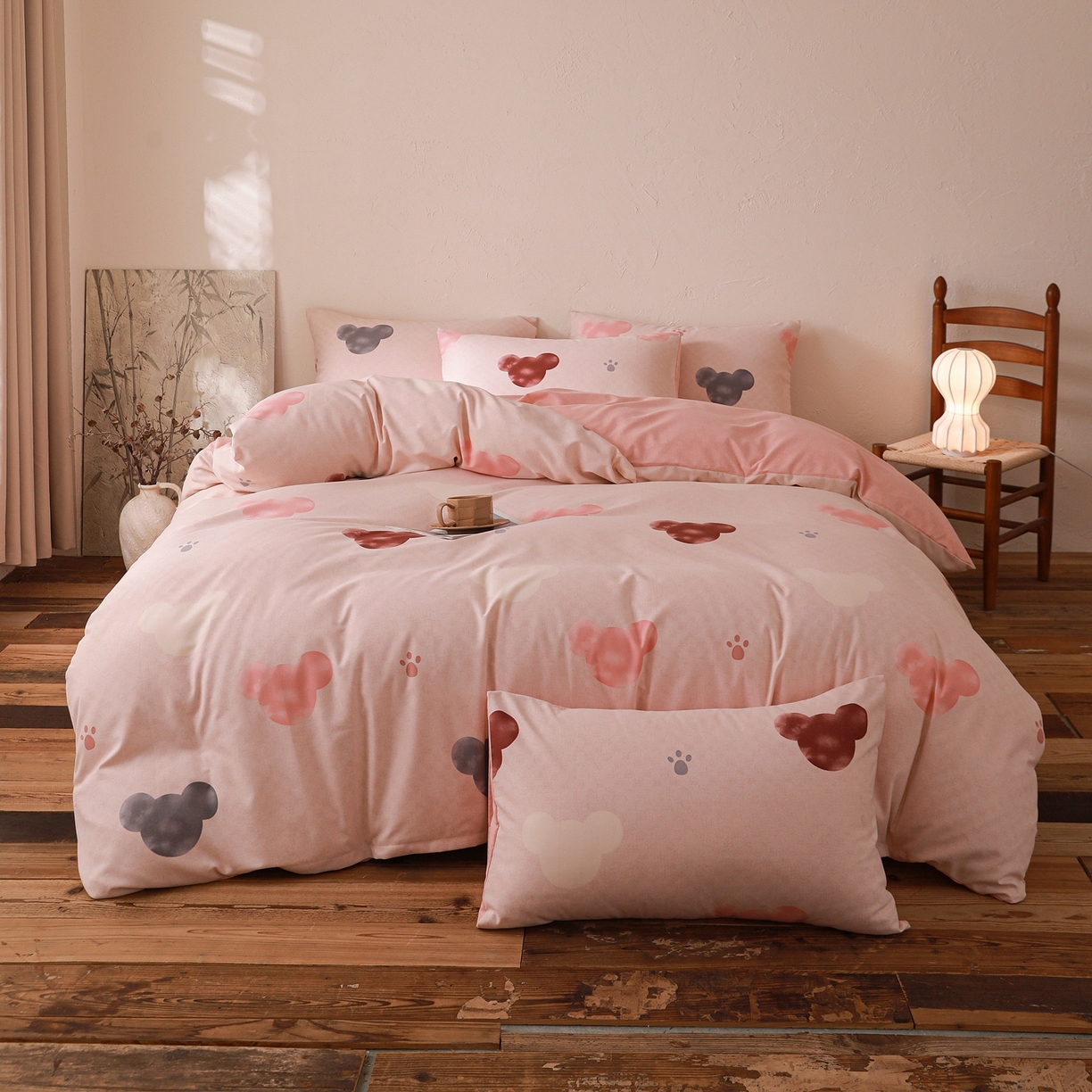 91家纺网 家纺一手货源 找家纺 小叮当家纺仓储工厂店 (买家秀 爆款花型 不断货)2025秋冬新款亲肤舒适良品磨毛四件套 粉熊宝贝