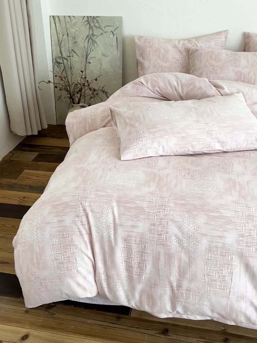 91家纺网 家纺一手货源 找家纺 小叮当家纺仓储工厂店 (买家秀 爆款花型 不断货)2025秋冬新款亲肤舒适良品磨毛四件套 雾影粉