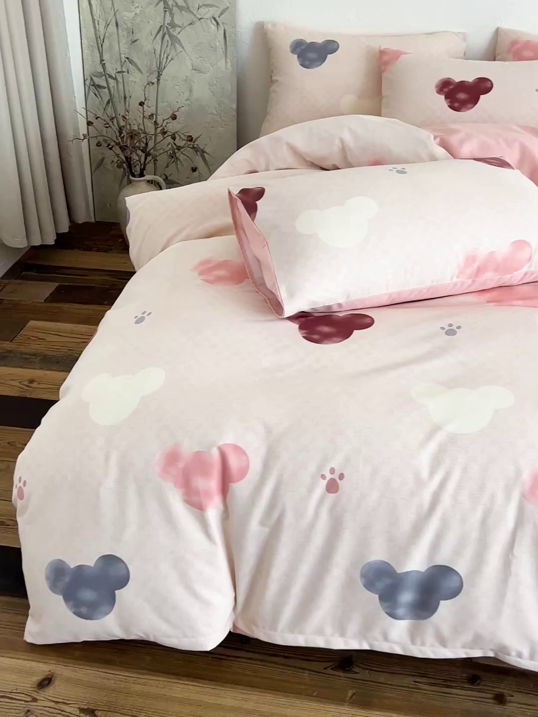 91家纺网 家纺一手货源 找家纺 小叮当家纺仓储工厂店 (买家秀 爆款花型 不断货)2025秋冬新款亲肤舒适良品磨毛四件套 粉熊宝贝