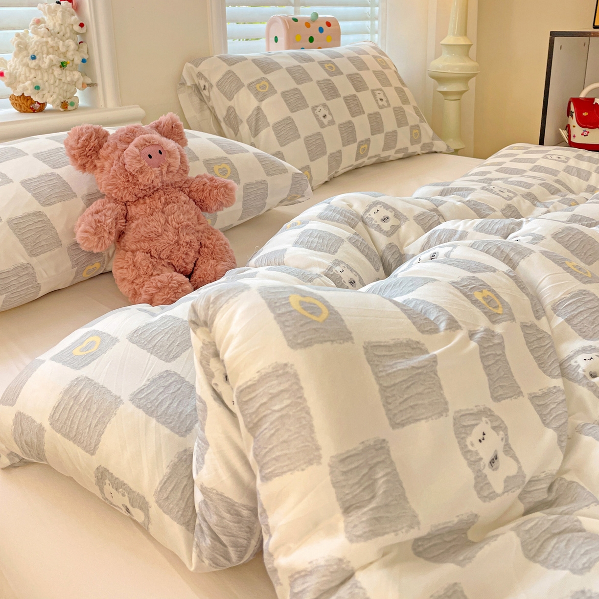 91家纺网 家纺一手货源 找家纺 小叮当家纺仓储工厂店 2025新款A类母婴级宝宝被子牛奶丝针织棉豆豆被豆豆被子儿童婴童大豆被精品买家秀 方格熊